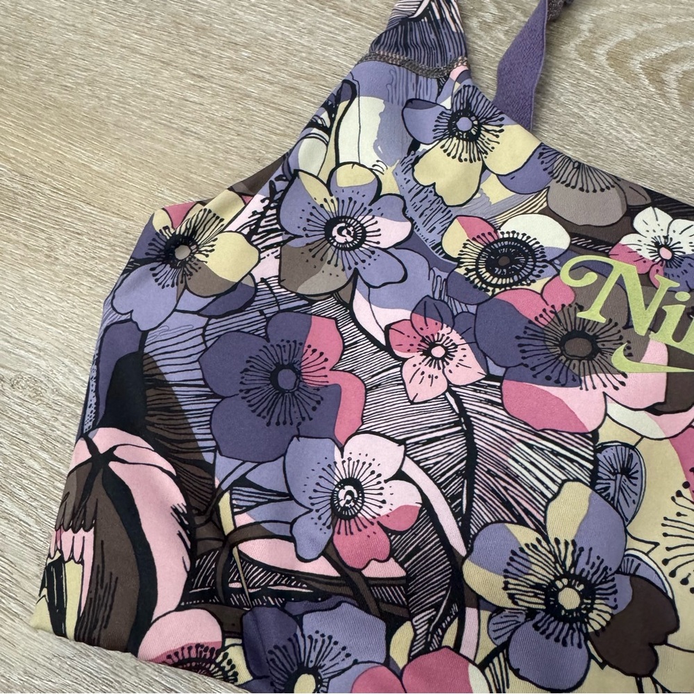 Nike Dri-FIT Swoosh Floral Medium-Support Padded Printed Sports Bra - Picture 5 of 7